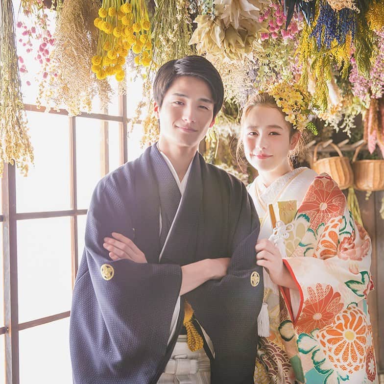 CLAIREのインスタグラム：「アンティーク×和装✨ ・ いずれ前撮りや結婚写真を撮る時の参考にどうぞ。 ・ @clairebridalstudio」