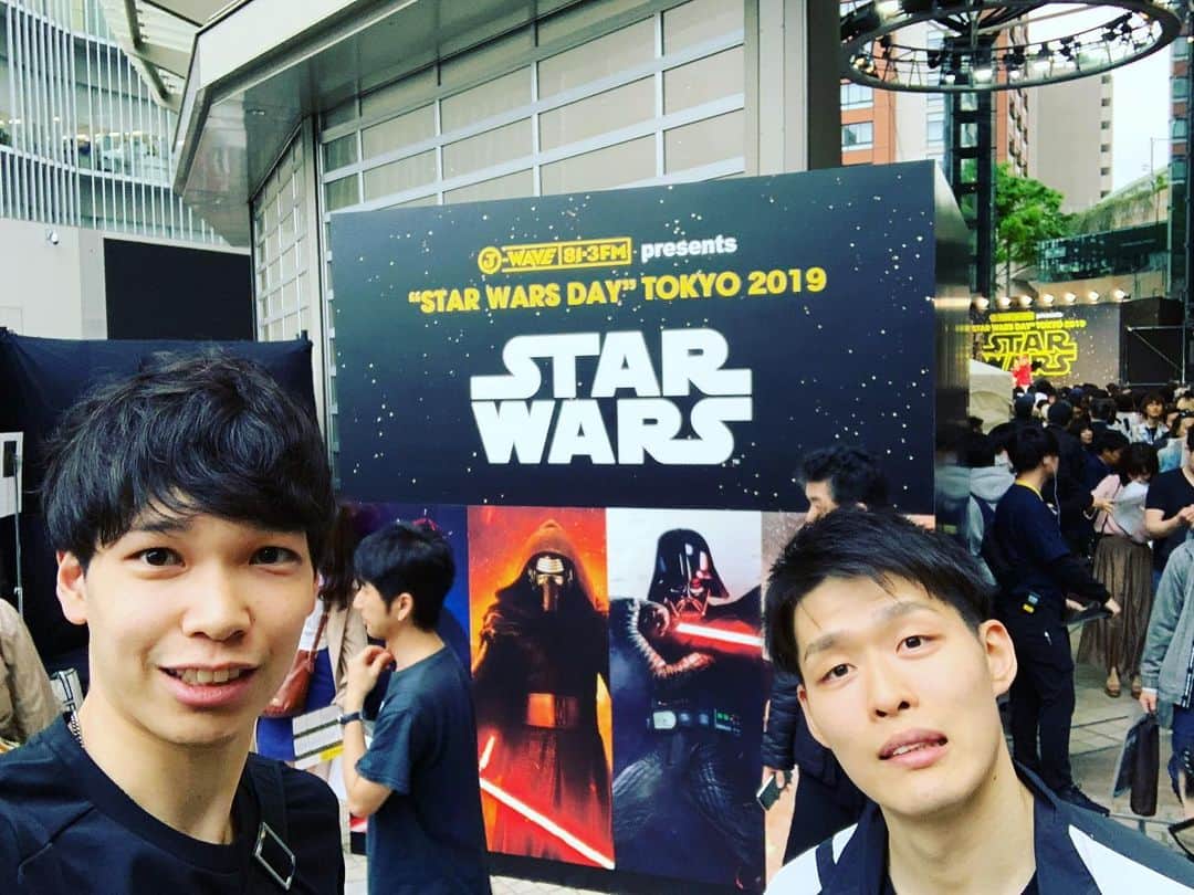 山内晶大さんのインスタグラム写真 - (山内晶大Instagram)「. . . May the Force be with you. . . ちょうど1年前の写真🤳 . . #MayTheForceBeWithYou  #フォースと共にあらんことを #MayThe4thBeWithYou  #5月4日」5月4日 17時04分 - akihiroooo1130