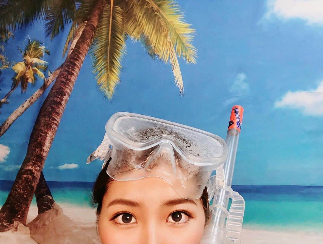 箕迫かなさんのインスタグラム写真 - (箕迫かなInstagram)「🐠🐠🐠 . . みんな元気〜？ お魚さんも元気そうやったで〜🙋🏾‍♂️ みんなの代わりに目に焼き付けといたさかいな〜 お魚さんに元気〜？って聞いたら不景気〜って言ってた🐟 お魚世界も大変やねんなぁ . . #おうち時間 #吉本自宅劇場  #お魚天国 #ハイティーンブギ #未来を俺にくれ」5月4日 17時42分 - niconico213