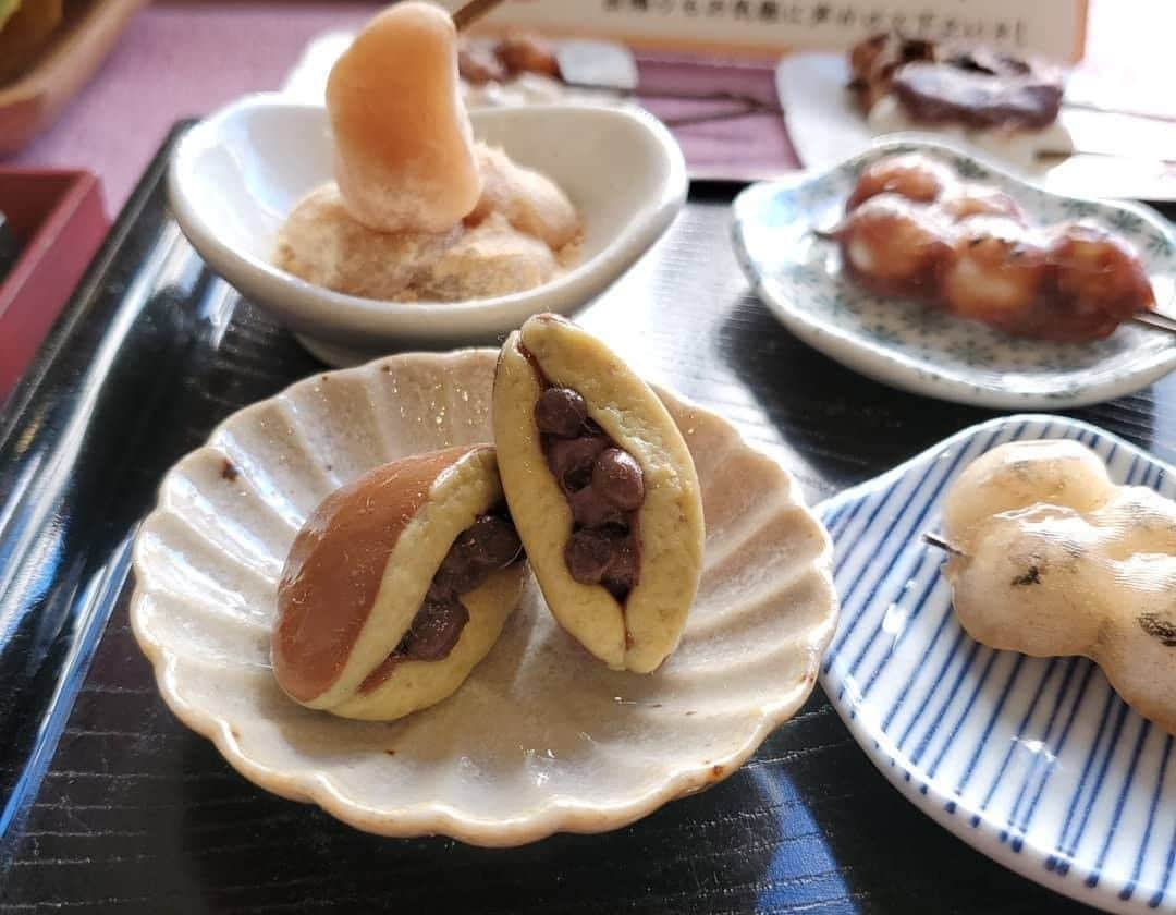 LeTRONC ルトロンのインスタグラム：「【 かんだ和彩 /埼玉・熊谷 】 . 和菓子をもっと気軽に、との想いで創られた『かんだ和彩』。 . 和菓子の本場・京都での長年の修行を経て、地元・熊谷で『かんだ和彩』をオープンした店主が毎日心を込めて手作りしています。 . 美しい見た目は、お土産にもぴったり！ . ぜひおでかけリストに追加してください😊 . 📍埼玉県熊谷市鎌倉町2 . 📷写真・情報提供：@harapeko.mam さん 素敵な投稿をありがとうございます✨ . \ 一緒にルトロンinstagramを盛り上げませんか？🙋‍♀️ / #ルトロン で素敵なおでかけ体験をシェアしてくれる方を大募集しています♪投稿内容は、instagramで紹介させていただきます☺️ . #letronc #カフェ #カフェスタグラム #カフェ部 #大人カフェ #おしゃれカフェ #おしゃカフェ #カフェめぐり #カフェ巡り #カフェ好き #カフェスタグラム #スイーツ #スイーツ部 #スイーツ巡り #和菓子 #インスタ映えスイーツ #スイーツ女子 #cafe #instacafe #cafestagram #カフェ好きな人と繋がりたい #スイーツ　#スイーツ好きな人と繋がりたい #かんだ和彩 #和菓子店 #埼玉カフェ #京都和菓子 #和菓子好きな人と繋がりたい #和菓子好き」