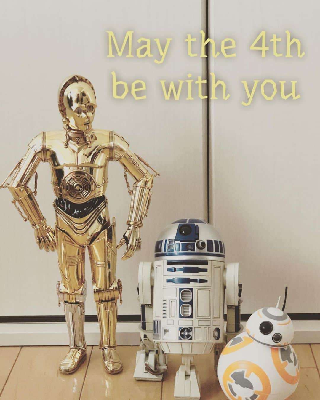 三上市朗のインスタグラム：「ドロイド達でお祝い。スターウォーズの日。 #スターウォーズの日　#starwarsday #starwars #starwarsfigures」