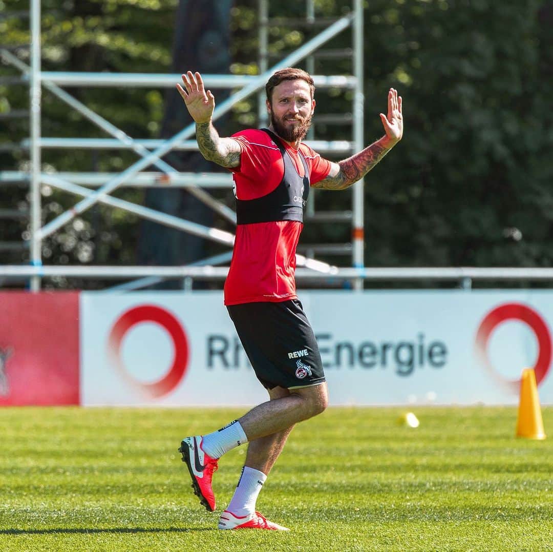 マルコ・ヘーガーのインスタグラム：「Hopefully a good #week ahead🙌🏻 @fckoeln @nike @bundesliga_en . . #training #positivevibes #blessed #together #against #corona #effzeh #köln #cologne #mood #staypositive #mh6 #liebedeinestadt」
