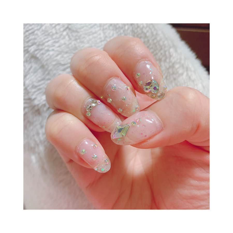 森田彩花のインスタグラム：「セルフジェルネイル💅💎💗 ． ネイルキットを買って自分でした❤️ 初めての割にはできた方かな🥺💓?? ． もっと派手にしたひ🤦🏼‍♀️♡ ． #セルフネイル #ジェルネイル #nail #初心者 #コメよろ #いいねよろ」