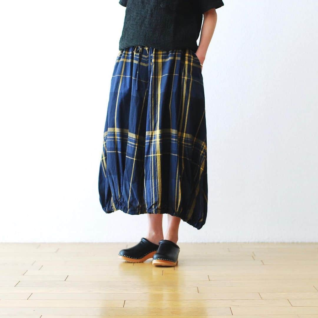 wonder_mountain_irieさんのインスタグラム写真 - (wonder_mountain_irieInstagram)「_ ［ladie's］ ts(s) / ティーエスエス (#ts_s) “String Balloon Skirt - Large Plaid Cotton*Wool Cloth-” ￥60,500- _ 〈online store / @digital_mountain〉 http://www.digital-mountain.net/shopdetail/000000011383/ _ 【オンラインストア#DigitalMountain へのご注文】 *24時間受付 *15時までのご注文で即日発送 *送料無料(期間限定) tel：084-973-8204 _ We can send your order overseas. Accepted payment method is by PayPal or credit card only. (AMEX is not accepted)  Ordering procedure details can be found here. >> http://www.digital-mountain.net/smartphone/page9.html _ 本店：#WonderMountain  blog> > http://wm.digital-mountain.info _ #wm_ladies  _ 〒720-0044 広島県福山市笠岡町4-18 JR 「#福山駅」より徒歩10分 #ワンダーマウンテン #japan #hiroshima #福山 #福山市 #尾道 #倉敷 #鞆の浦 近く _ 系列店：@hacbywondermountain _」5月4日 18時57分 - wonder_mountain_