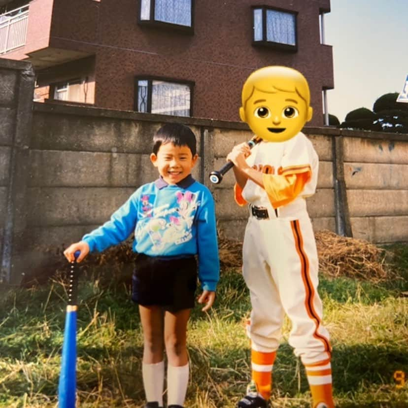 五十幡裕介さんのインスタグラム写真 - (五十幡裕介Instagram)「巷で話題の「幼少期バトン」。 北海道日本ハムファイターズの宇佐見真吾選手から 回ってきてしまいました(笑)。 せっかくですので、世の中の流れに乗り投稿させて頂きます。 1枚目：7ヶ月の五十幡裕介 2枚目：ちょっとだけ成長した五十幡裕介 3枚目：2歳にしてビールを飲めた五十幡裕介(今は飲めません) 4枚目：昔から収集好き、そして整理整頓好きの五十幡裕介 5枚目：兄弟揃って野球が好き 6枚目：なかなか躍動感ある五十幡裕介のフォーム 7枚目：相撲も大好きな五十幡裕介 8枚目：まわしとまげを作ってもらった五十幡裕介 9枚目：そのかつら、どこで買った？ 10枚目：幼稚園入園式当日の五十幡裕介 お粗末様でした。  #幼少期バトン #まさか自分に回ってくるとは #ただ #回ってきたからには何事も #全力 でやります #五十幡裕介 の #成長 #過程 #歴史 #変遷 #子ども #幼き日 #興味あるものか #不安でしかない #無関心 が怖いので #積極的 に #いいね #押して下さい(笑) #募集中 #北海道日本ハムファイターズ #宇佐見真吾 選手からの #リレー #バトン #次は誰の手に？ @usami30fs  #今夜 は #報道ステーション 後の #ニュース を伝えます #HTB #アナウンサー」5月4日 19時10分 - htb_isohatayusuke