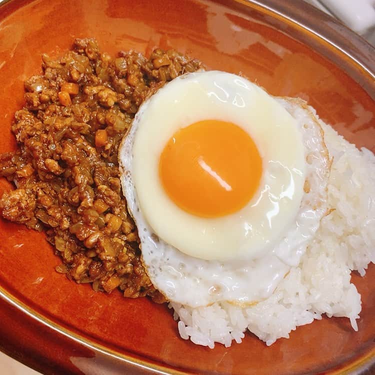 竹本茉莉のインスタグラム：「ご飯ばかり作っている最近🍳 モチベーションがあがるので、 写真はしっかり撮ります🤫💕 .  #おうち時間 #おうちごはん #stayathome」