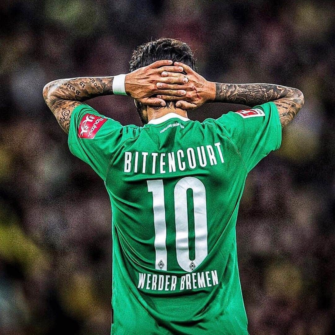 のインスタグラム：「👨🏻💭⚽️」