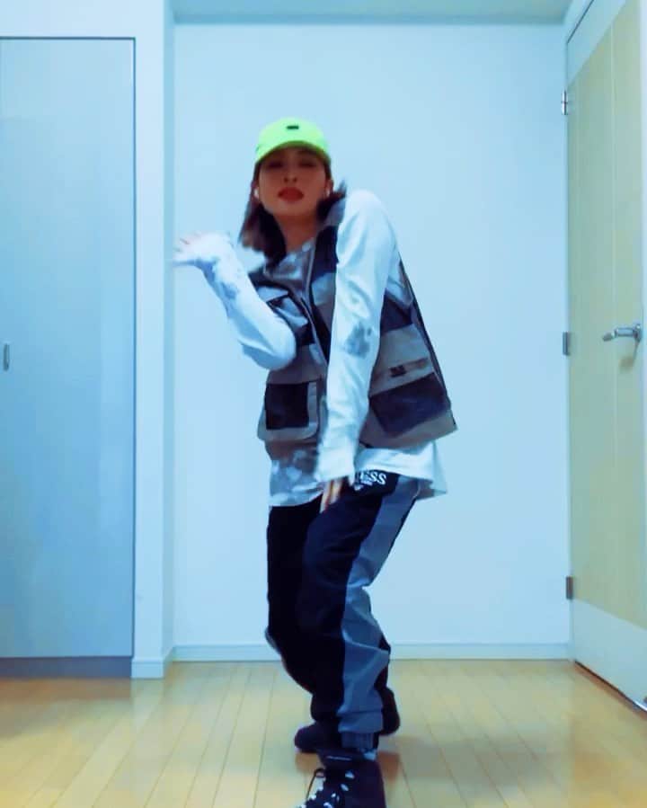 HARUKA MUTOのインスタグラム：「That's What I Said👄 @bhadbhabie 🦋 @haruka_muto choreography. 先日のNo Level Online Class🎵 なかなかハードな振付だったけどどうやったかな？ 楽しめたかしら？ 明日はDay.2🔥🔥💋 #bhadbhabie #thatswhatisaid #harukamuto #choreography #dance #dancechallenge #stayhome #keepdancing #オンラインレッスン #おうちダンス #おうち時間」