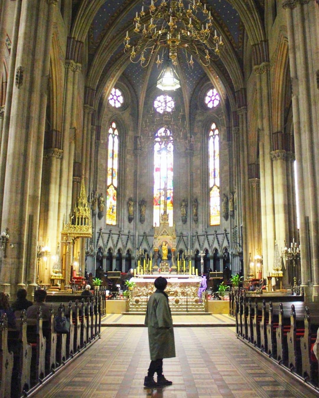 Yuya Oishiさんのインスタグラム写真 - (Yuya OishiInstagram)「ザグレブの象徴的な大聖堂🛕🇭🇷﻿ ﻿ とても美しく重厚感があり、心休まる場所😌🙏✨﻿ ﻿ ﻿ ﻿ #croatia #zagreb  #travelling #beautiful #travel #trip #journey #travelgram #love #happy #amazing #cathedral  #instagood #art #stainedglass #photooftheday  #relax #traveler #katedrala #instatravel #travellover  #クロアチア  #ザグレブ  #海外 #海外旅行 #旅  #旅行  #海外生活 #ザグレブ大聖堂 #🇭🇷」5月4日 21時34分 - yuustaglam