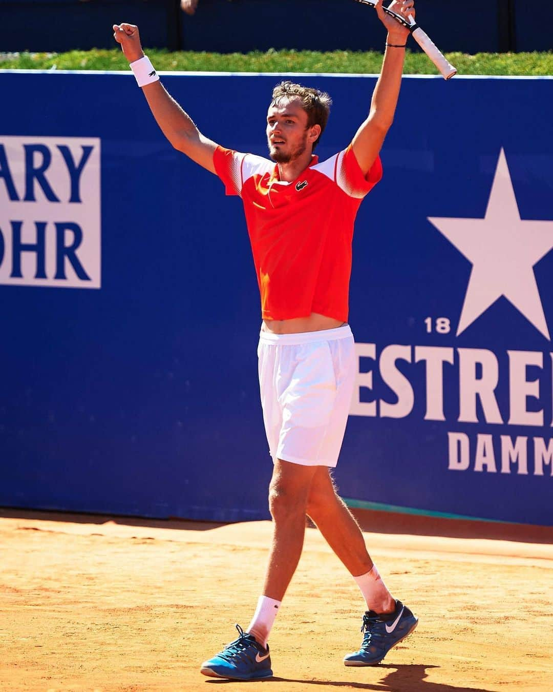 ダニール・メドベージェフのインスタグラム：「Miss it much 🎾 #Barcelona2019」