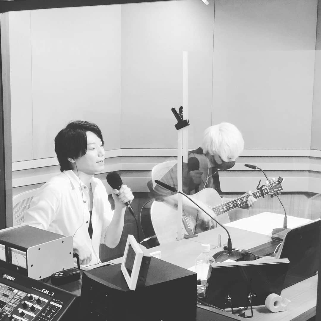 小林正典のインスタグラム：「We have finished the 50th "Koba Koba" live broadcast. Thank you all !」