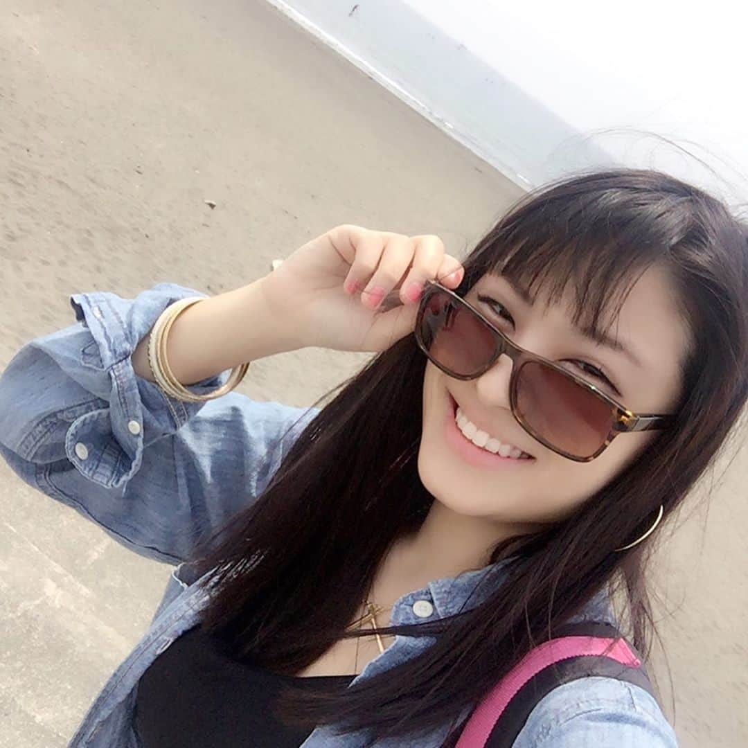 トロたんさんのインスタグラム写真 - (トロたんInstagram)「トロと旅するIN神奈川 江ノ島(˘ω˘) 今年は1月1日の元旦にお邪魔した江ノ島〜初日の出リベンジしたいなぁ 全国色々なイルカショー観てきてるけど、江ノ島水族館のイルカショーは 1番好きかもしれない #トロたんと旅する #神奈川 #神奈川県 #神奈川観光 #江ノ島 #江ノ島水族館 #クラゲ #海 #水族館 #片瀬江ノ島 #Sea #しらす丼  #tbt  #旅スタグラム #旅行 #旅行好き女子 #観光 #たびすたぐらむ  #Japanese #japanesegirl  #selfie #Japan #Japantrip #Japantravel #animal #女子旅  #旅 #trip #travel #photo」5月5日 0時29分 - torotan_tan