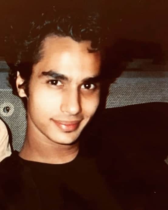 クナル・ネイヤーのインスタグラム：「Paris, circa 1999. Baby face.」