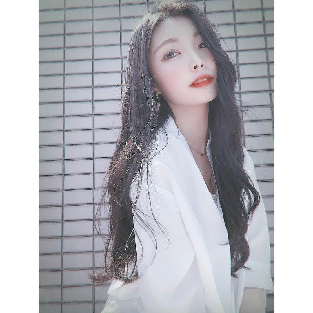 野崎夏帆のインスタグラム：「最近の私と、最近見た映画。﻿ ﻿ いくつかは定期的に見てるもの(笑)﻿ あ、トイストーリーシリーズやミニオンシリーズもそうだ。﻿ ﻿ 基本毎日見てるお気に入りの海外ドラマたちがあるんだけど﻿ それ以外だとこんな感じでした〇﻿ ﻿ ﻿ #おうち時間#stayhome#映画」