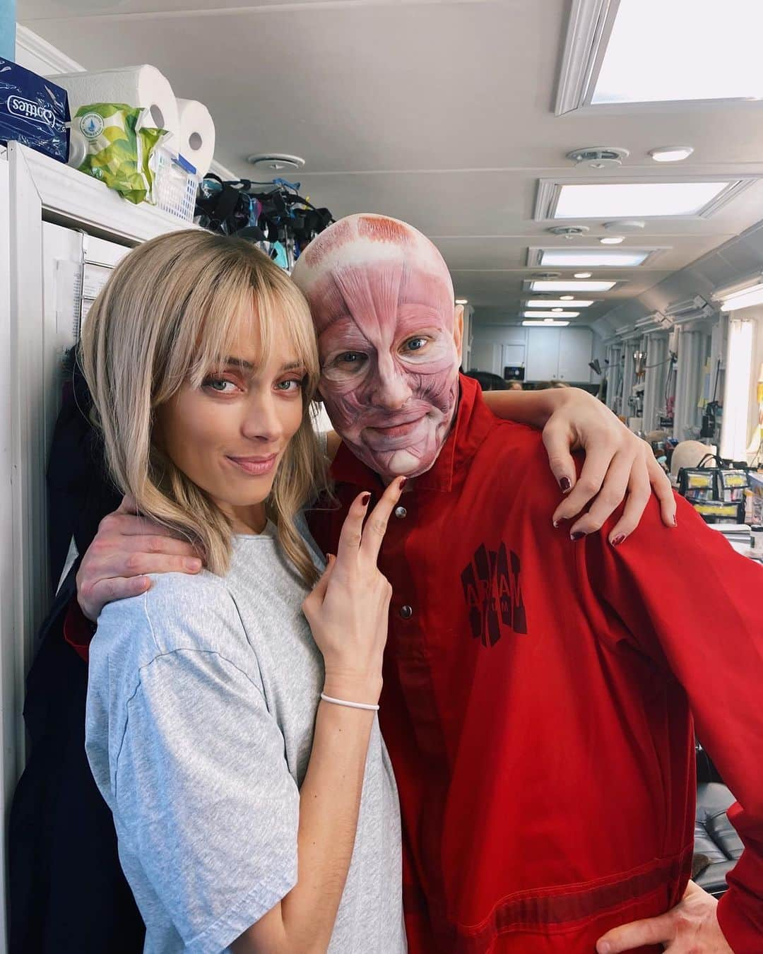 レイチェル・スカーステンさんのインスタグラム写真 - (レイチェル・スカーステンInstagram)「Oops, I did it again. The MOST fun working with the incredible @gabriel_mann 💛you, sorry about your face brah」5月5日 3時39分 - rachieskarsten