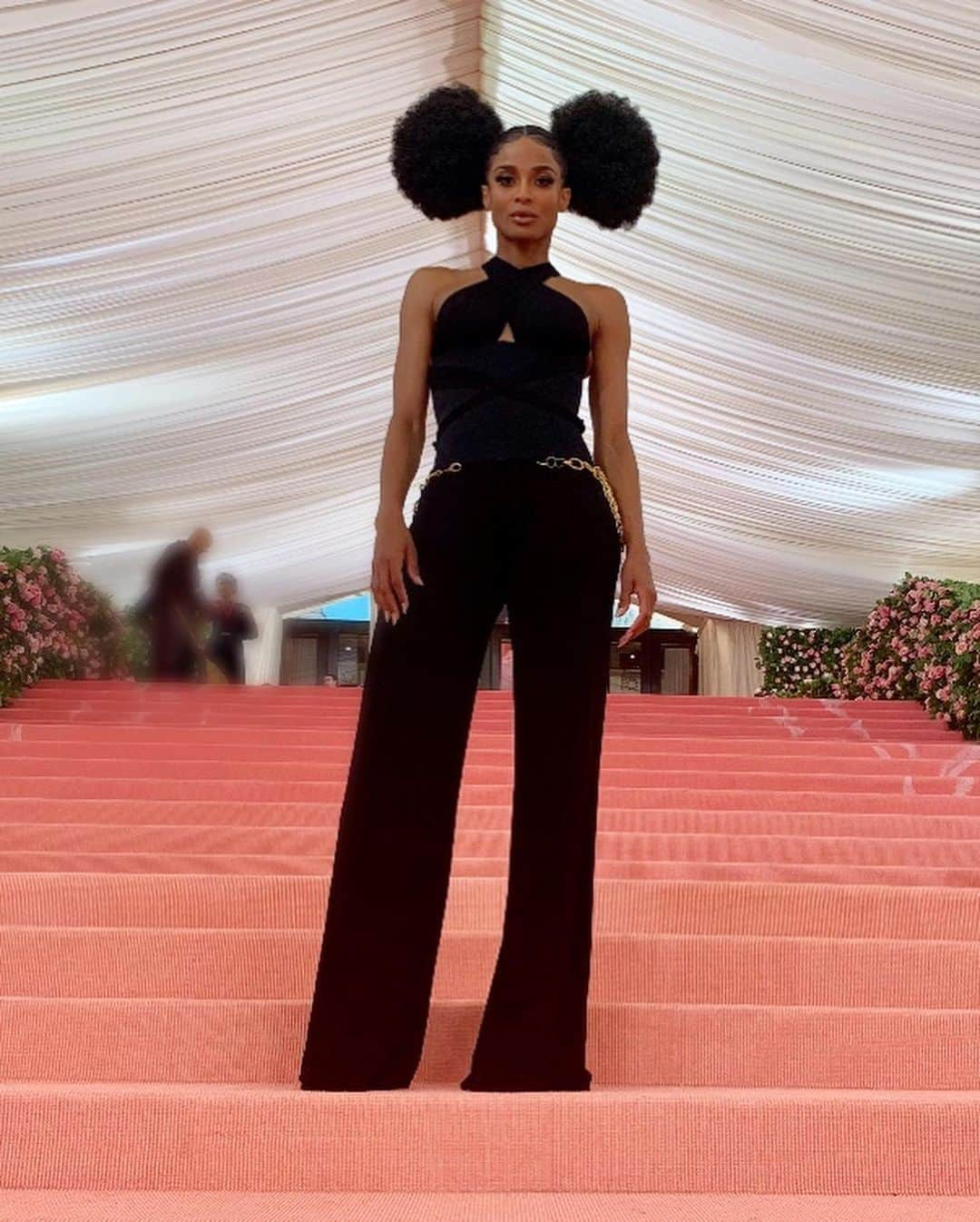 シアラさんのインスタグラム写真 - (シアラInstagram)「The look I rocked for opening up The #MetGala with Vogue and @BigFreedia last year. Forever one of my favs.」5月5日 3時43分 - ciara