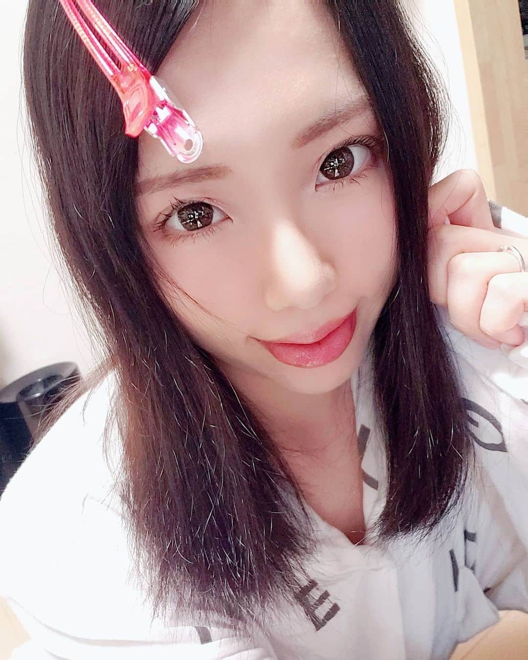 山内もえのインスタグラム：「. んべ〜👅 部屋着は @peachjohn_official . . . https://free-model.jp . . #フリーモデル #山内もえ #撮影依頼受付中 #撮影 #サロンモデル #sexy #被写体 #model #モデル #写真 #smile #デカ目 #beauty #pretty #cute #eye #idol #偶像  #瞳 #natural #photo #可爱的 #portrait #portraitphotography #makeup #photography #写真好きな人と繋がりたい #グラビア」