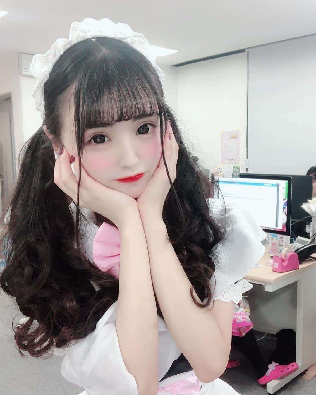 葉月美愛さんのインスタグラム写真 - (葉月美愛Instagram)「・ ・ ・ めいどみあちゃん ちゅき( ᐡ. ̫ .ᐡ )？？？ ・ ・ ・ #メイド #ツインテール #コロナに負けるな #おうち時間 #gm #休日の過ごし方 #みゃあすたぐらむ🐰💞」5月5日 14時26分 - hazuki_mia