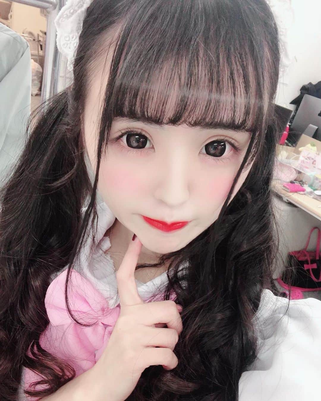 葉月美愛さんのインスタグラム写真 - (葉月美愛Instagram)「・ ・ ・ めいどみあちゃん ちゅき( ᐡ. ̫ .ᐡ )？？？ ・ ・ ・ #メイド #ツインテール #コロナに負けるな #おうち時間 #gm #休日の過ごし方 #みゃあすたぐらむ🐰💞」5月5日 14時26分 - hazuki_mia