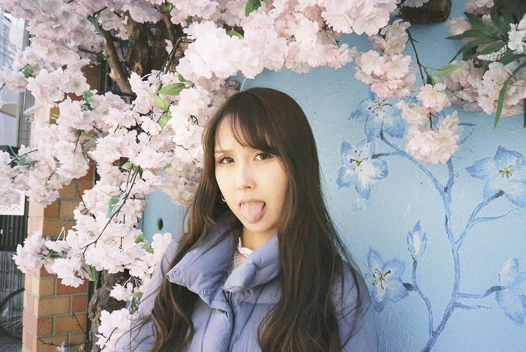 小池ジョアンナのインスタグラム：「Bye-bye Corona.👋 Hello, New World.  廻り廻って。  最後に残るものは何？  変化の先には、進化を。  気付けば写真が沢山溜まってたので、暫く連投していきます📷」