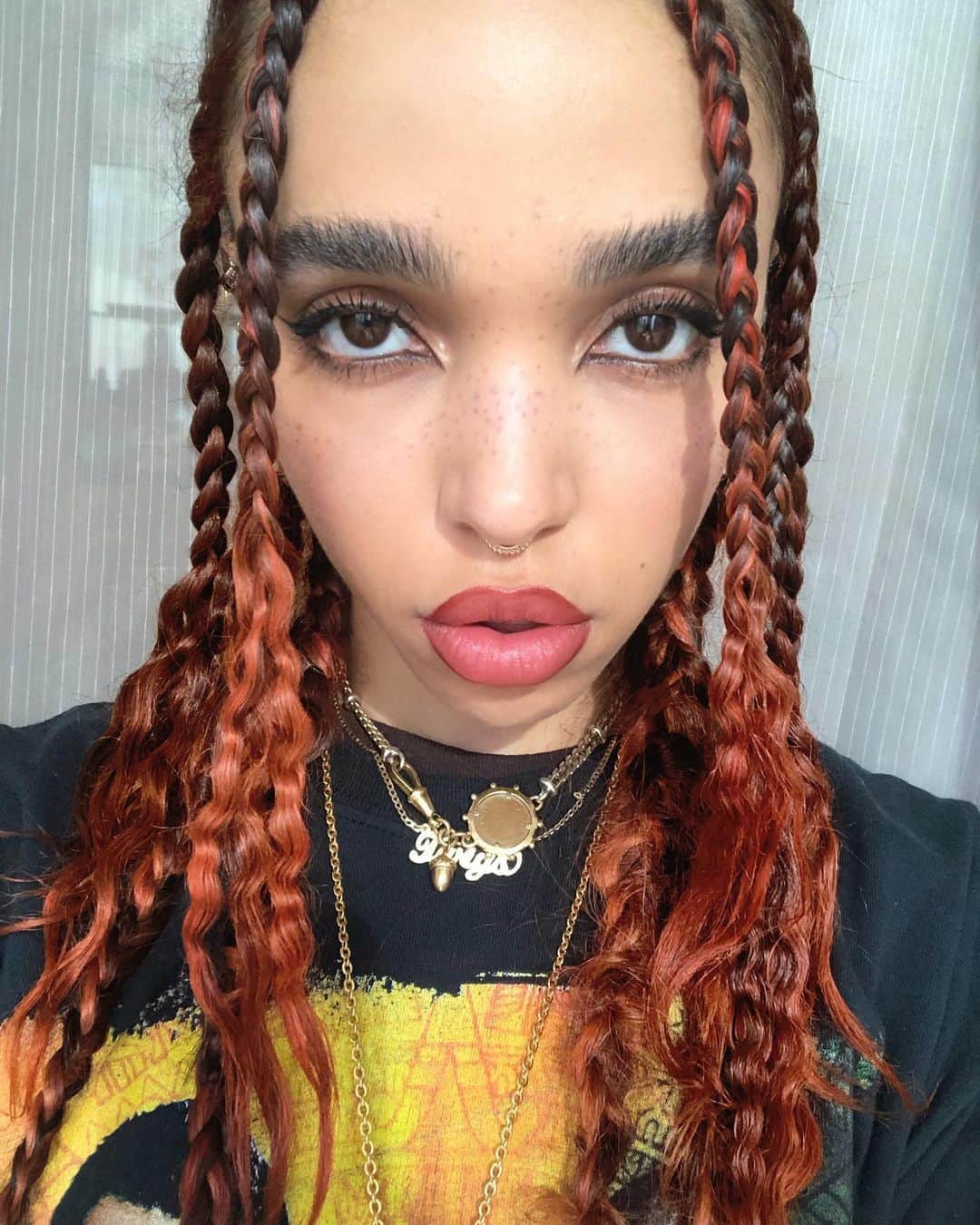 FKAツイッグスのインスタグラム：「might make a mixtape, might.」