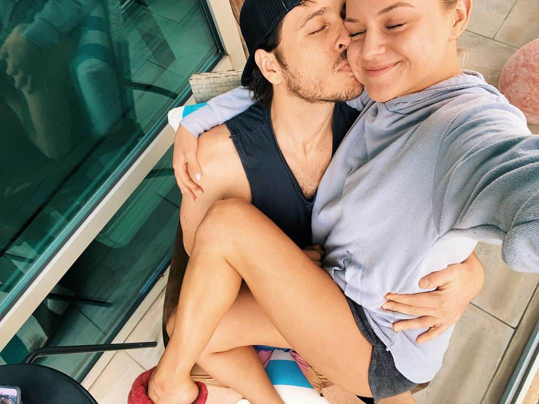 Kelsea Balleriniさんのインスタグラム写真 - (Kelsea BalleriniInstagram)「pda.」5月5日 7時55分 - kelseaballerini