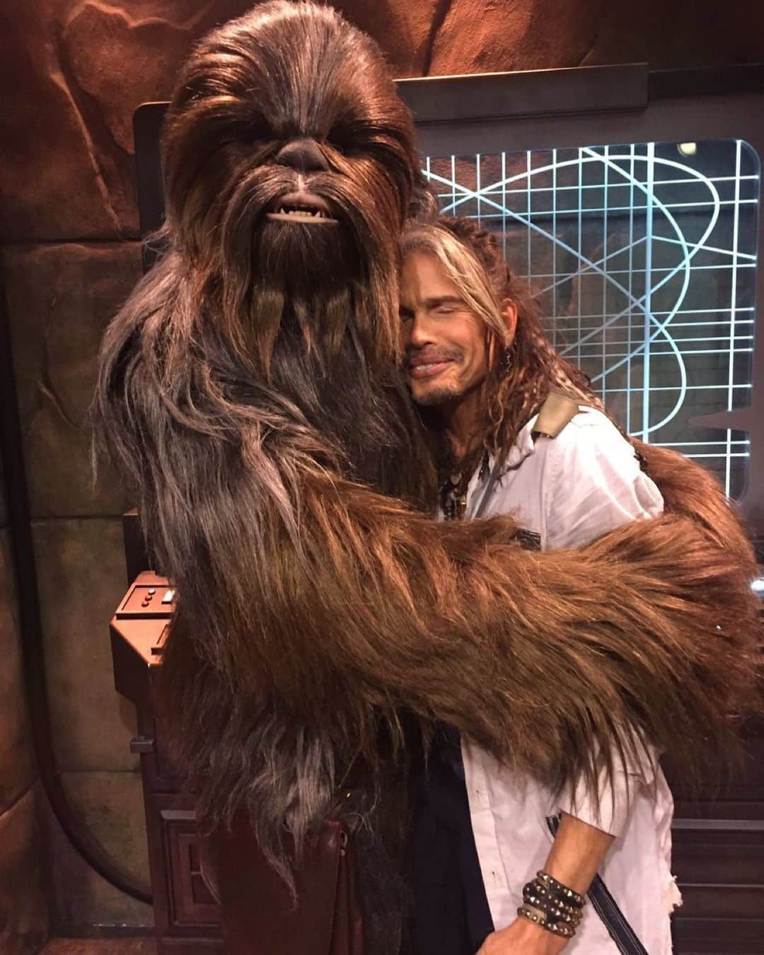 スティーヴン・タイラーさんのインスタグラム写真 - (スティーヴン・タイラーInstagram)「#MAYTHE4THBEWITHYOU #STARWARSDAY」5月5日 8時00分 - iamstevent