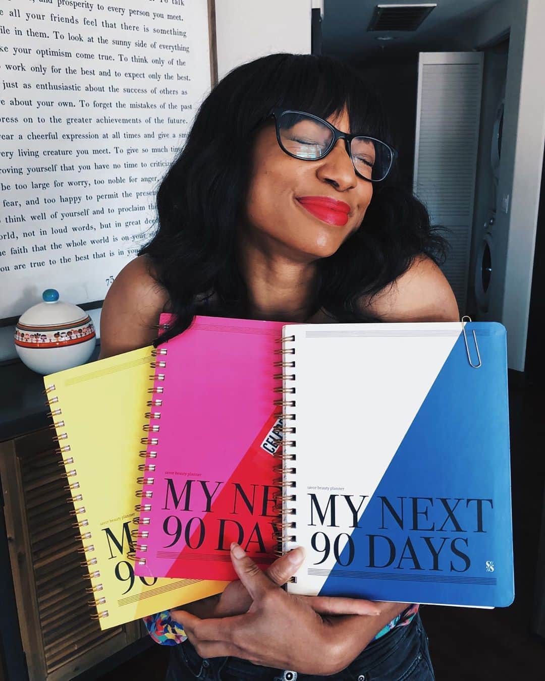 モニーク・コールマンのインスタグラム：「Hey guys! During these uncertain times, it can be super useful to create routines that nourish your soul!! Check out my latest episode of “Stay Mo’tivated where I speak with @savorlifeplanner + @savorbeauty founder @angelajiakim about self care, productivity, and the importance of raising our vibrations to express our authentic selves 💫 . . From now until Friday, use my code MONIQUE10 for 10% off the @savorlifeplanner 🙌🏾」