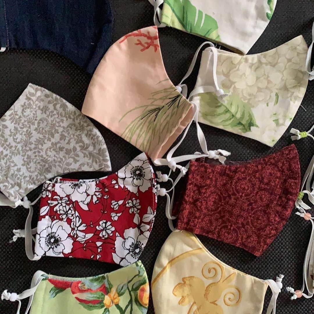 キーファー・ハベルさんのインスタグラム写真 - (キーファー・ハベルInstagram)「New patterns!!! My mom has done it again and I have a huge load of masks to distribute. If you ordered before noon today your masks have arrived or they’re on their way. Check out these new patterns. Now that every store requires them it’s time to stock up. #masksforsale #masks #dmmeformoreinfo #messageme -6$ each for masks -Kids sizes and xl available  5$ shipping/delivery fee.」5月5日 9時48分 - chiefkeifofreef