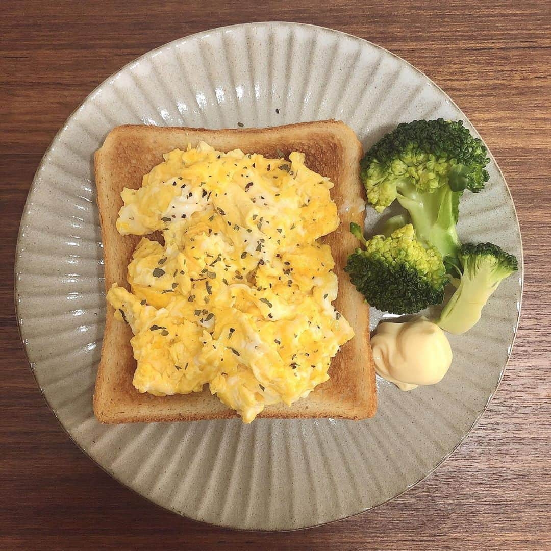 鞘師里保さんのインスタグラム写真 - (鞘師里保Instagram)「. おはよーー^^ 今朝は何食べましたかー？ . Hello from Japan🇯🇵 It’s morning here:) What did you have for breakfast?? .」5月5日 10時07分 - riho_sayashi_insta