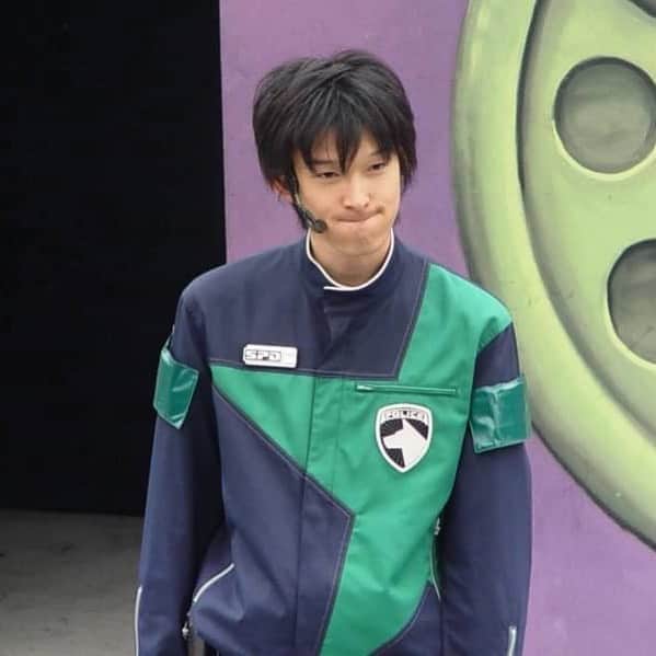 伊藤陽佑のインスタグラム：「#こどもの日  きのうは　#戦隊みどりの日  こちら私たちのオンラインサロン、操作会議の捜査員が過去に撮影してくれた2005年のスカイシアターの俺です  Twitterにも4枚ほど載せてるよ！  #デカレンジャー #powerrangers  #powerrangersspd」