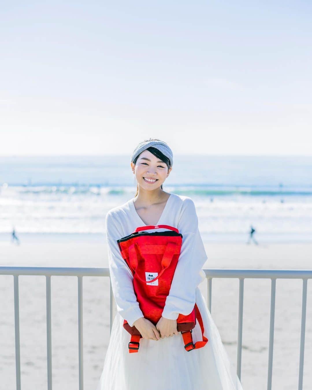 あおいみどりのインスタグラム：「. . . . こちらもとても懐かしい、 . . . また青空の下で撮りたいな☀️🧚‍♀️✨🧚‍♂️🏝💕 . . . #作品撮り #セントラル  #ミシェルエンターテイメント #モデル #海 #青 #空 #白」