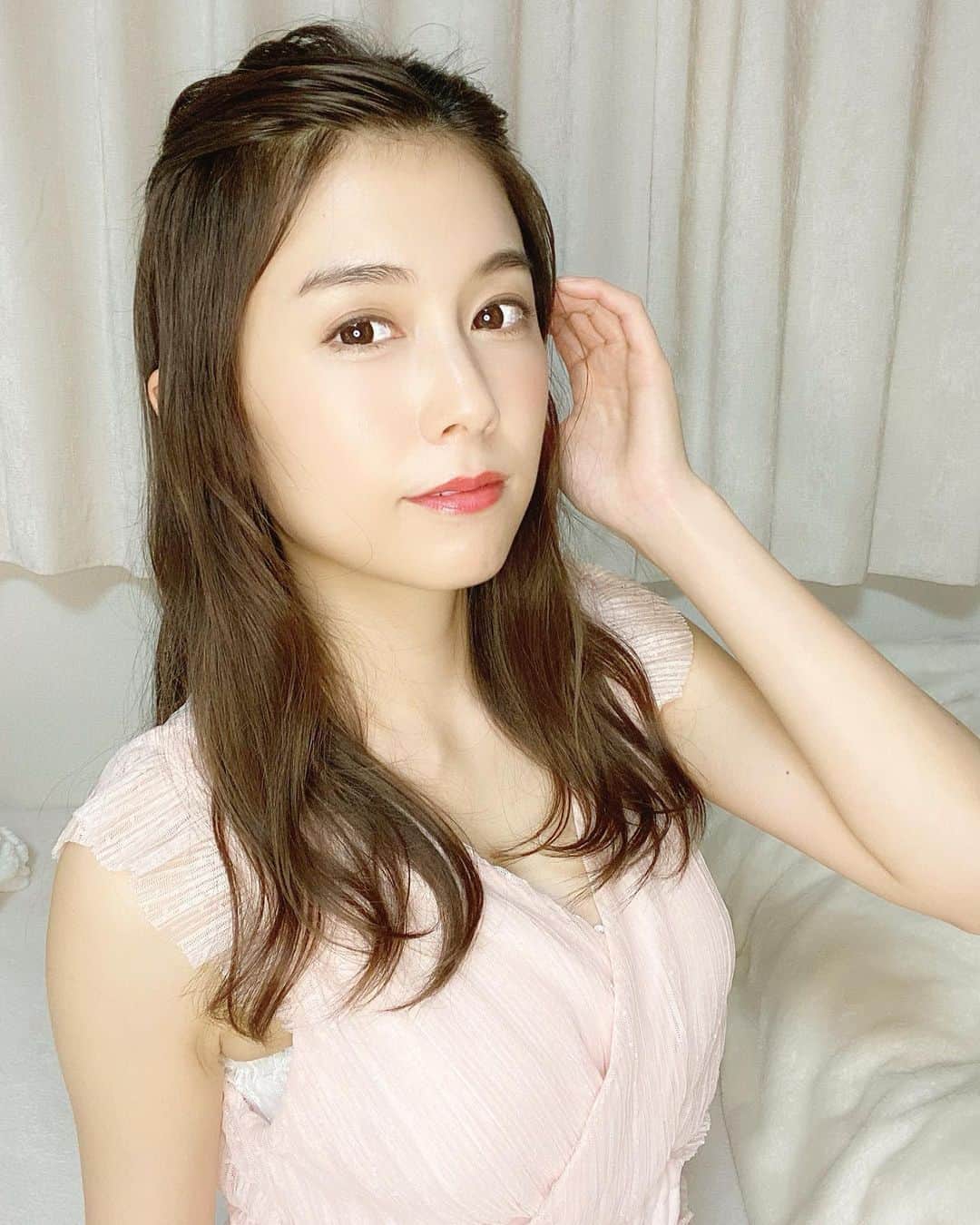 麻衣愛さんのインスタグラム写真 - (麻衣愛Instagram)「パジャマ夏仕様にした〜😏🖤 家の中がとても暑い😵☀️ . #stayhome #パジャマ #部屋着 #ジェラートピケ #衣替え」5月5日 10時20分 - maiaiii_0814