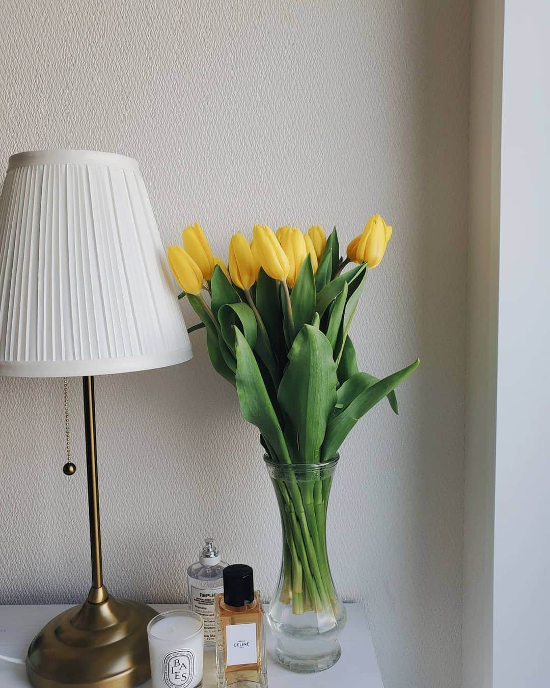 伊原葵さんのインスタグラム写真 - (伊原葵Instagram)「チューリップ🌷 これは、先月のお家のお花✨ 黄色が可愛くて元気のでるカラーだったなぁ🌼😊」5月5日 11時24分 - aoi186