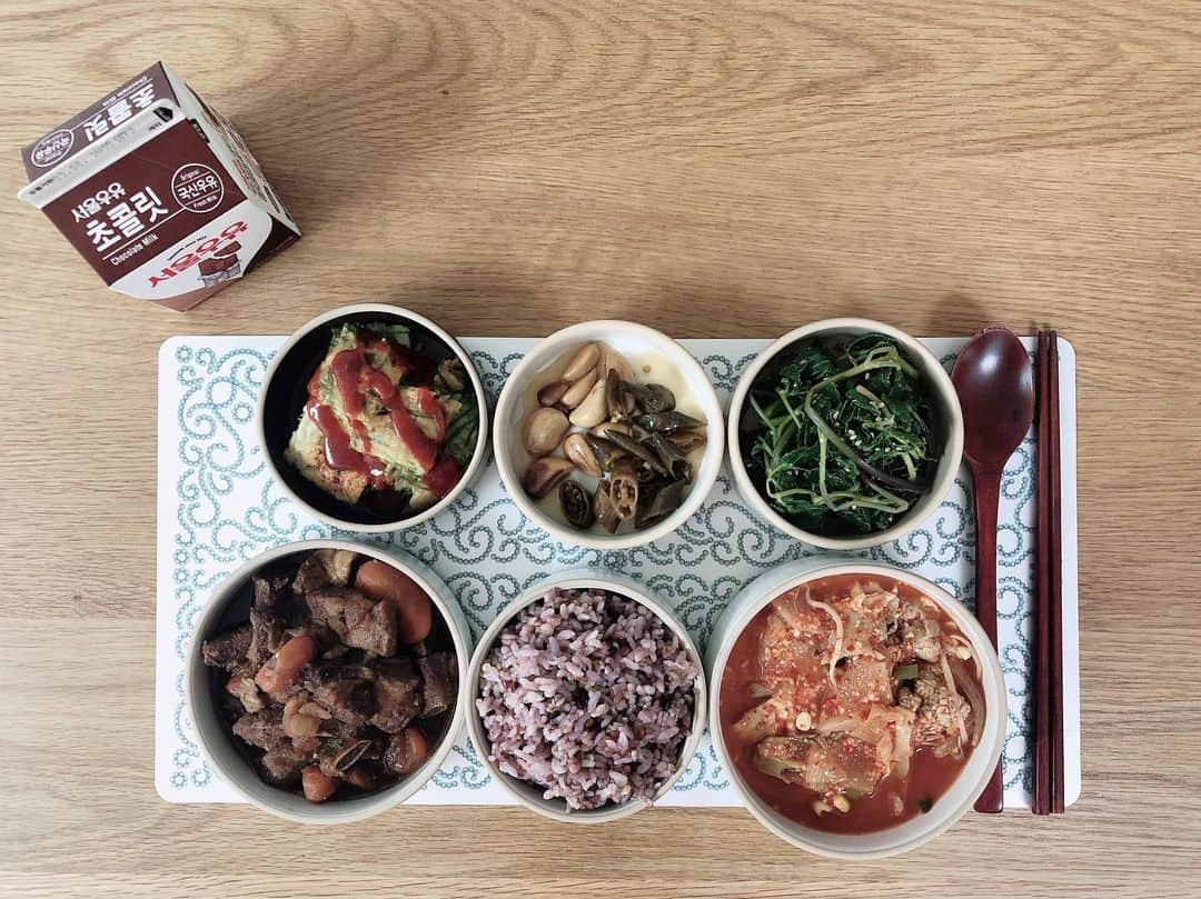 ユン・セアさんのインスタグラム写真 - (ユン・セアInstagram)「#아점 #고봉밥🍚 #냉장고털기」5月5日 11時27分 - loveyoonsea