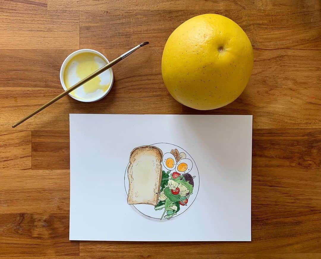 WALNUTさんのインスタグラム写真 - (WALNUTInstagram)「実家から文旦が届いたので、今日の朝食は文旦サラダ🌞 皮は細かく刻んだあと、ガーゼで絞って絵の具にしました。 #walnut_foodillustration」5月5日 12時41分 - walnut_illustration