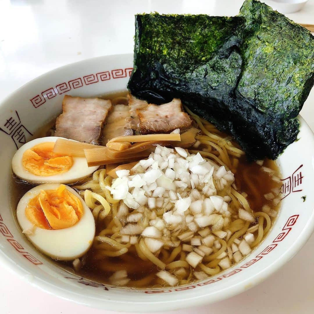 カータンのインスタグラム：「チャーシュー煮て、煮汁を使って作ったラーメン #夫料理シリーズ #男飯 #自家製ラーメン #ステイホーム」