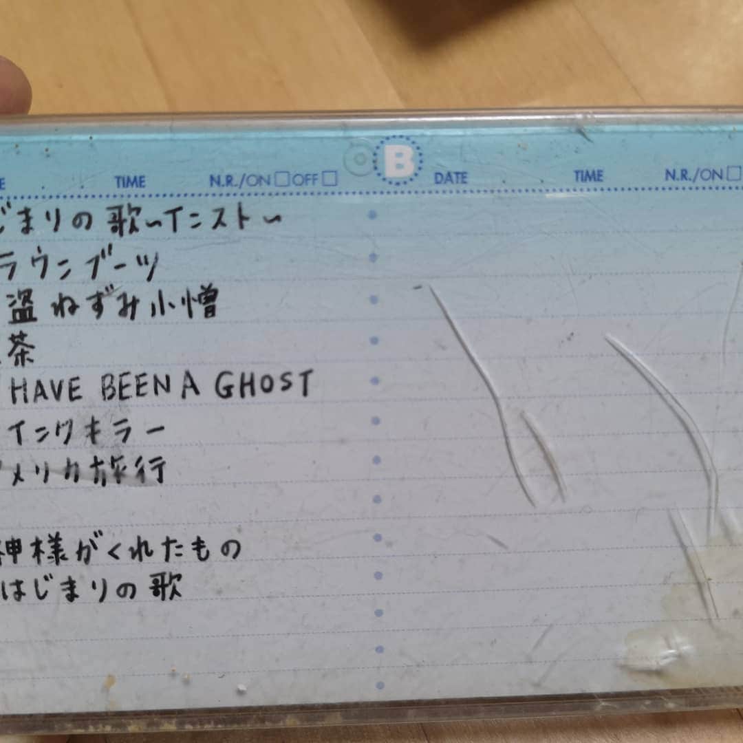 Ritsukoさんのインスタグラム写真 - (RitsukoInstagram)「押入れから発掘！捨てられなかったんだなぁーきっと。カセットデッキないから今聴けないけど、実家にあったっけなぁ。少年ナイフのコピーとかちゃんと録音してたのね。ほんでいちいちタイトルが、しつこいw  #キラキラスナイパー  #デモテープ」5月6日 0時00分 - litsuko721