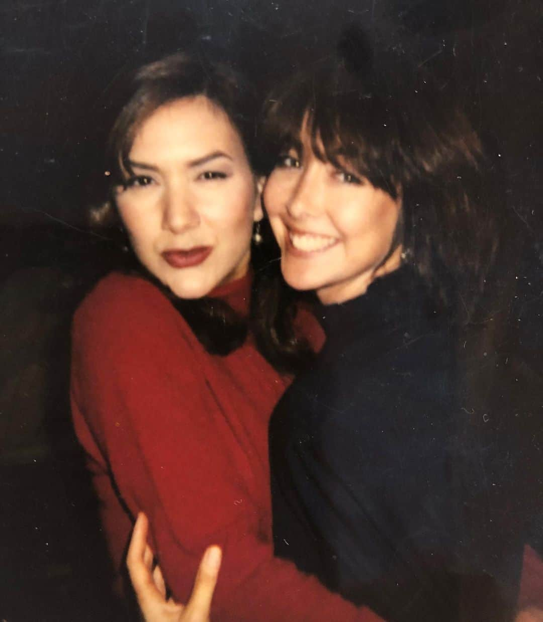 ナディア・ダジャニさんのインスタグラム写真 - (ナディア・ダジャニInstagram)「HAPPY BIRTHDAY, @kfhager!! Here is some Ned & Stacey 1995 realness! #25yearsandcounting」5月6日 0時34分 - caughtoffbase