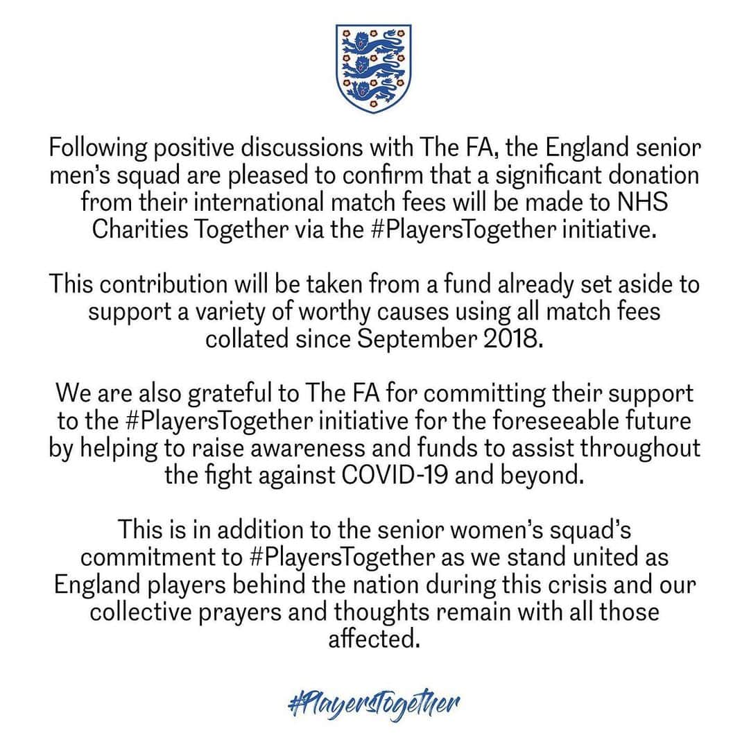 ファビアン・デルフのインスタグラム：「#PlayersTogether」