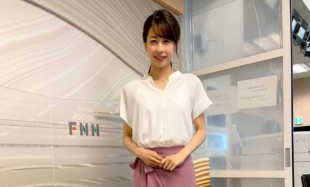 フジテレビ「プライムニュース イブニング」さんのインスタグラム写真 - (フジテレビ「プライムニュース イブニング」Instagram)「Live News It! （#ライブニュースイット ）放送中です! ⠀ ⠀ ●#吉村府知事 #出口戦略 公表へ⠀ ●#小池都知事 会見を速報⠀ ●もう限界…飲食店の倒産相次ぐ⠀ ●独自対策 スウェーデン＆台湾のいま⠀ ⠀ ぜひご覧ください！⠀ ⠀ #ライブニュースイット⠀ ⠀ #加藤綾子 @ayako_kato.official⠀ #風間晋　⠀ #木村拓也 @takuya.kimura0801⠀ #ガチャピン⠀ #三井良浩⠀ ⠀ #新美有加⠀ #海老原優香⠀ #安宅晃樹⠀ #石本沙織⠀ ⠀ #フジテレビ #アナウンサー⠀ ⠀ #パックン⠀ ⠀ #ニュース #新型コロナ #緊急事態宣言 #外出自粛⠀ ⠀ 公式HP：https://www.fujitv.co.jp/livenews_it/」5月5日 16時06分 - livenews_it