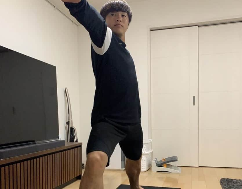 サッカーキングさんのインスタグラム写真 - (サッカーキングInstagram)「. #相馬勇紀 の【おうち時間の過ごし方】公開中👀 ストーリーからCheckしてください🏠 . 📷Photo by @soma_47_official 、J.LEAGUE . #おうちWEEK #おうち時間 #stayhome #名古屋グランパス #grampus #ヨガ #食事 #Jリーグ #jleague #j撮り #football #サッカー #⚽️ #サッカーキング」5月5日 18時22分 - soccerkingjp