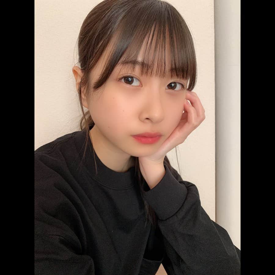 松岡はなのインスタグラム：「😮😝 #stayhome #おうち時間」