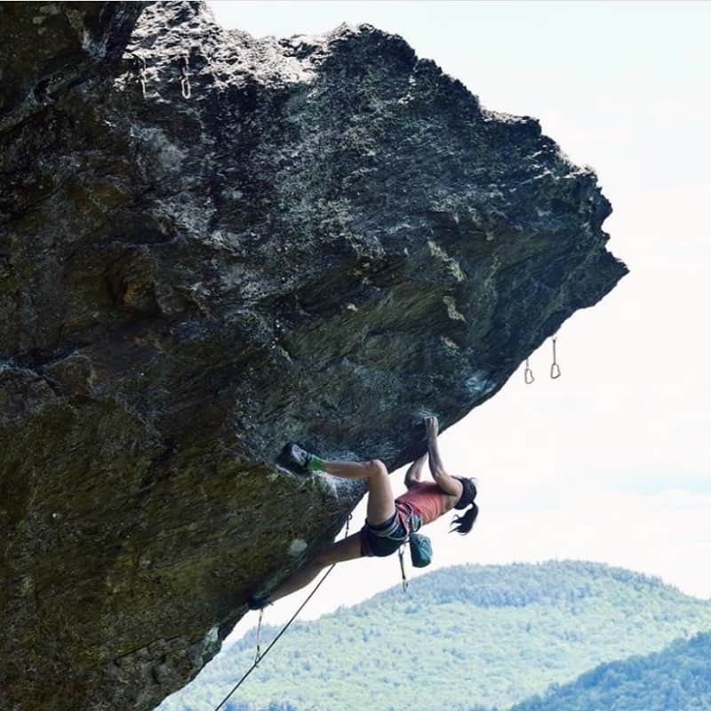 ジュリアン・ワームさんのインスタグラム写真 - (ジュリアン・ワームInstagram)「Daydreaming about a weekend rope-climbing action in Rumney some time ago while studying ✨😍」5月5日 19時33分 - julewurm