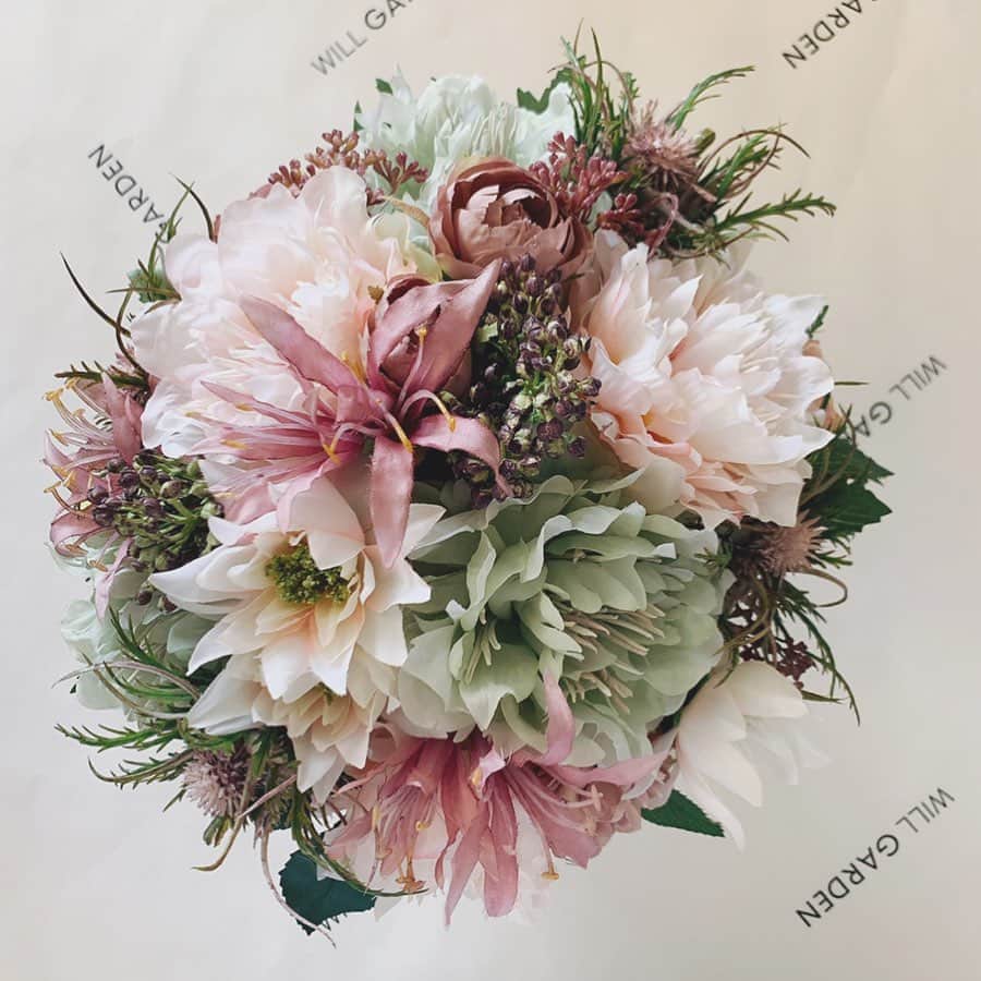 畑野ひろ子さんのインスタグラム写真 - (畑野ひろ子Instagram)「@willgarden_official "おうち時間に彩りを"と想いを込めて作成いたしました。 限定アーティフィシャルアレンジBOXです。  @willgarden_official  HPのgiftページからお願いします。  #flowers #artificialflower #boxflower #gift #willgarden #spring #life #lifestyle #thankyou」5月5日 20時07分 - hiroko_hatano_
