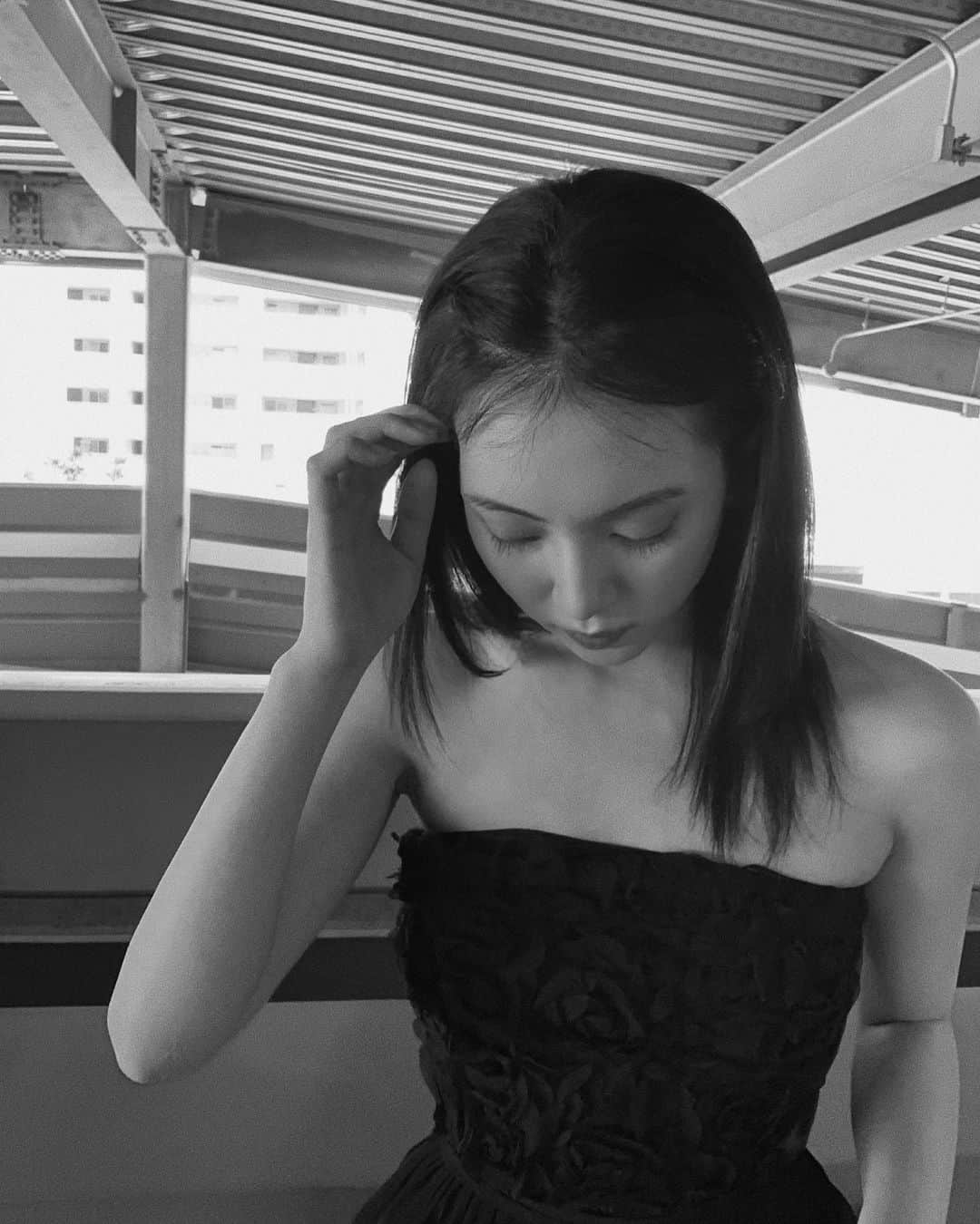 のインスタグラム：「🖤🤍」