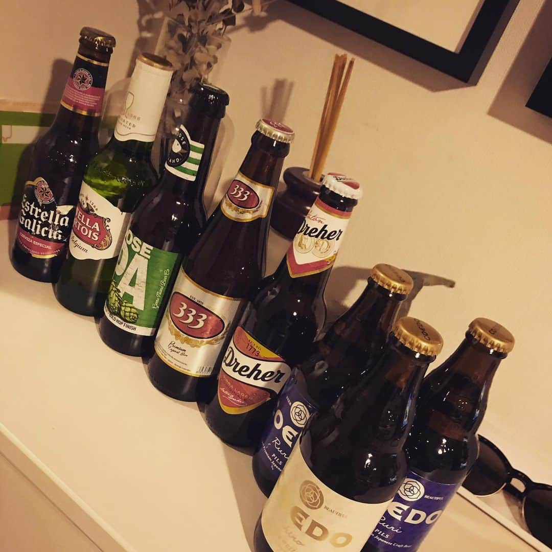 宇野剛史さんのインスタグラム写真 - (宇野剛史Instagram)「実家から届いた世界のご当地ビール。 最近飲み過ぎだ🍺🍸」5月5日 20時20分 - unochannel