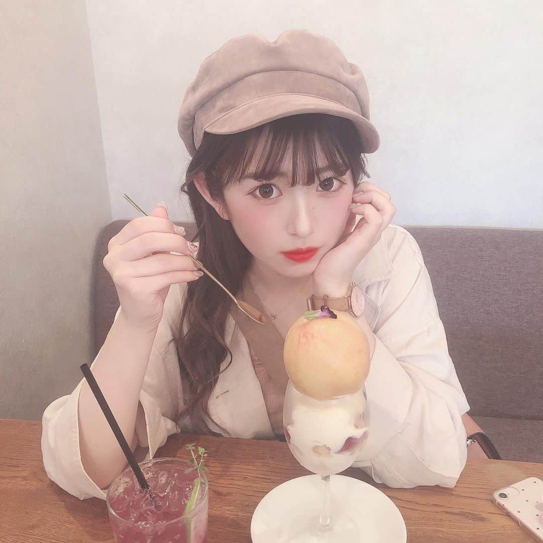 青木菜花のインスタグラム：「.﻿ .﻿ 過去pic♡♡﻿ 前に福岡に行ったときにいったカフェ🍰﻿ ﻿ 桃のパフェ美味しいに決まってる〜〜！﻿ .﻿ . #なのかふぇ巡り #カフェ巡り #かふぇすたぐらむ #福岡カフェ #太宰府天満宮 #太宰府 #太宰府カフェ #桃パフェ #桃 #福岡観光 #instalike #instagood #lfl #loveislove #l4l」