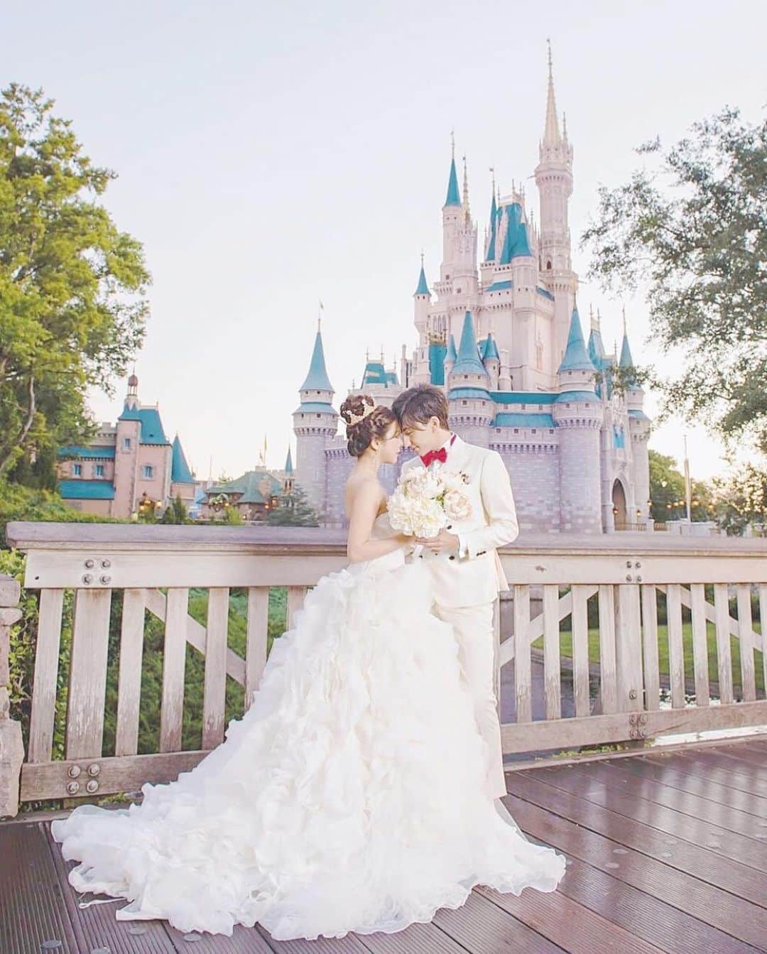 プレ花嫁の結婚式準備アプリ ウェディングニュースさんのインスタグラム写真 プレ花嫁の結婚式準備アプリ ウェディングニュースinstagram 憧れずにはいられない おしゃれなウェディングフォト9選 本当の料金がわかる