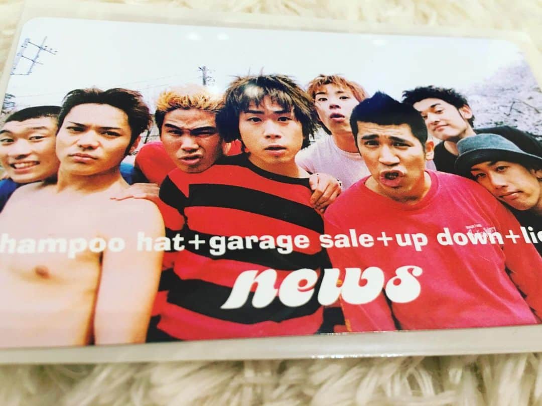 宮田麺児のインスタグラム：「めちゃくちゃ掃除してたらで出来た  テレフォンカード！（笑）  #ニューズ#NEWS#シャンプーハット#ガレッジセール#アップダウン#ライセンス#なかよし」